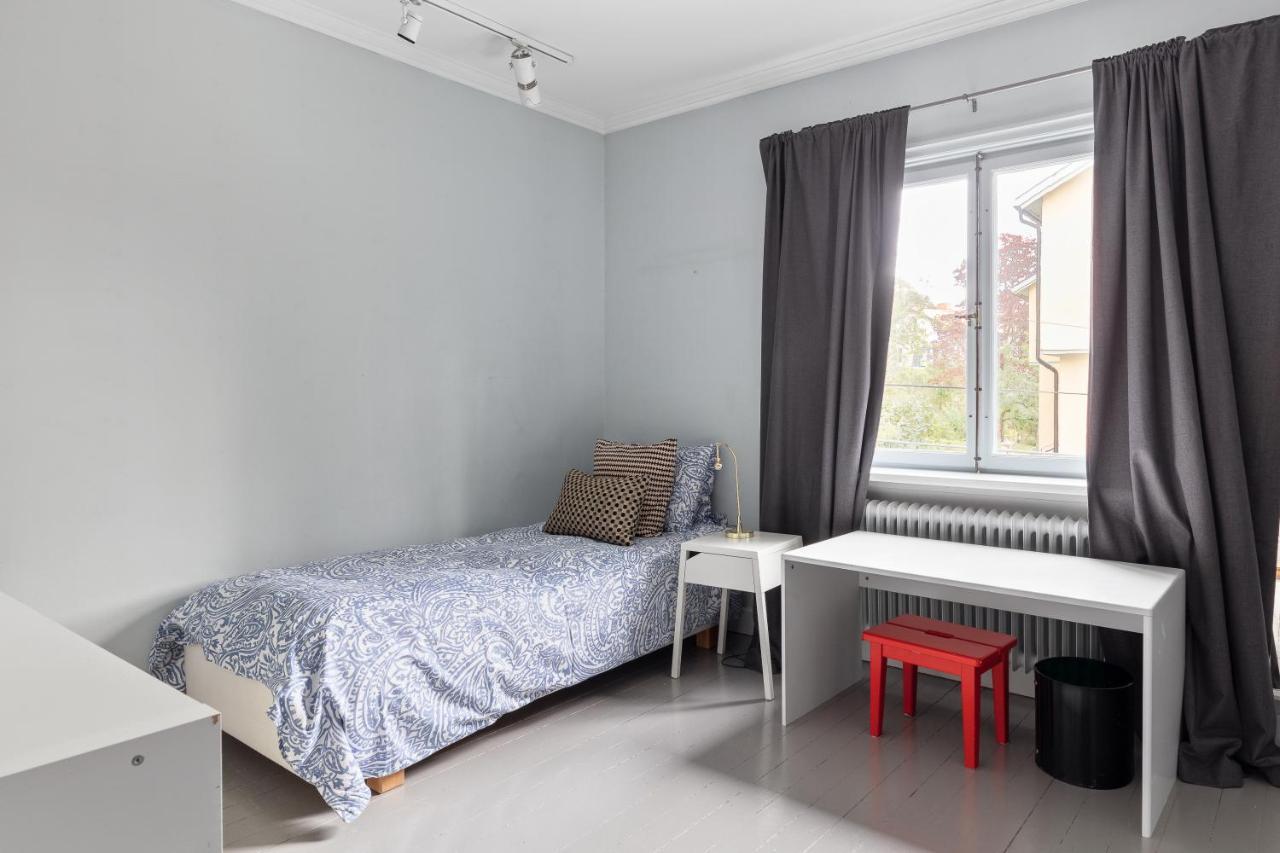Fantastic 4 Bedroom Home In Bromma With Everything Stockholm Exteriér fotografie