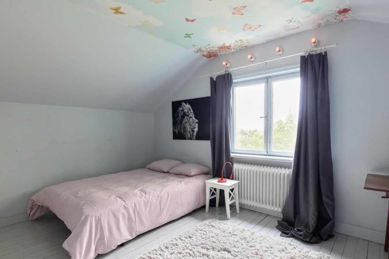 Fantastic 4 Bedroom Home In Bromma With Everything Stockholm Exteriér fotografie