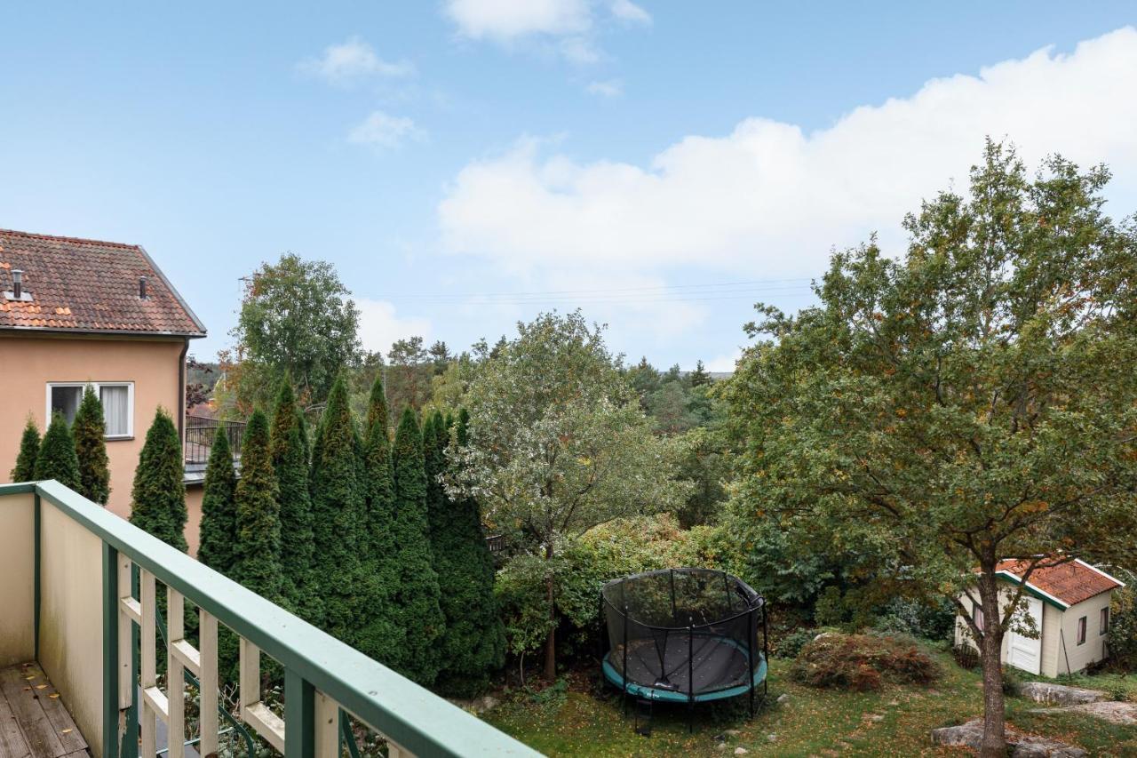 Fantastic 4 Bedroom Home In Bromma With Everything Stockholm Exteriér fotografie