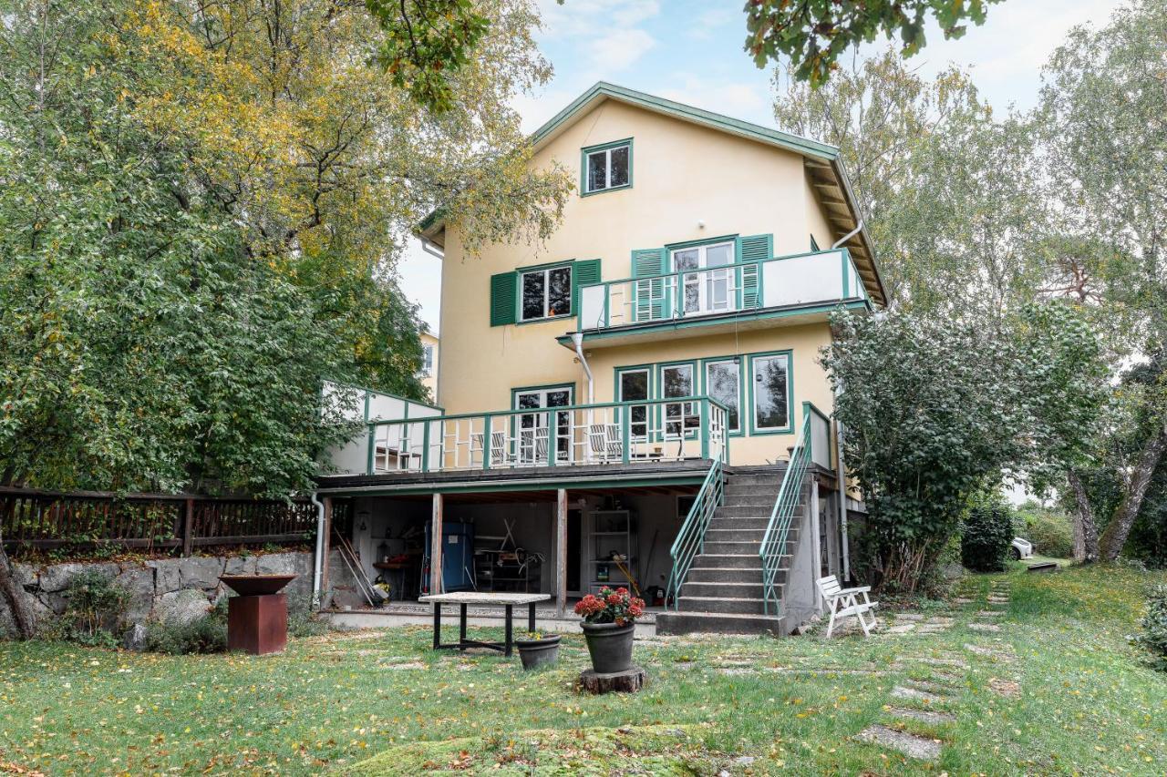 Fantastic 4 Bedroom Home In Bromma With Everything Stockholm Exteriér fotografie